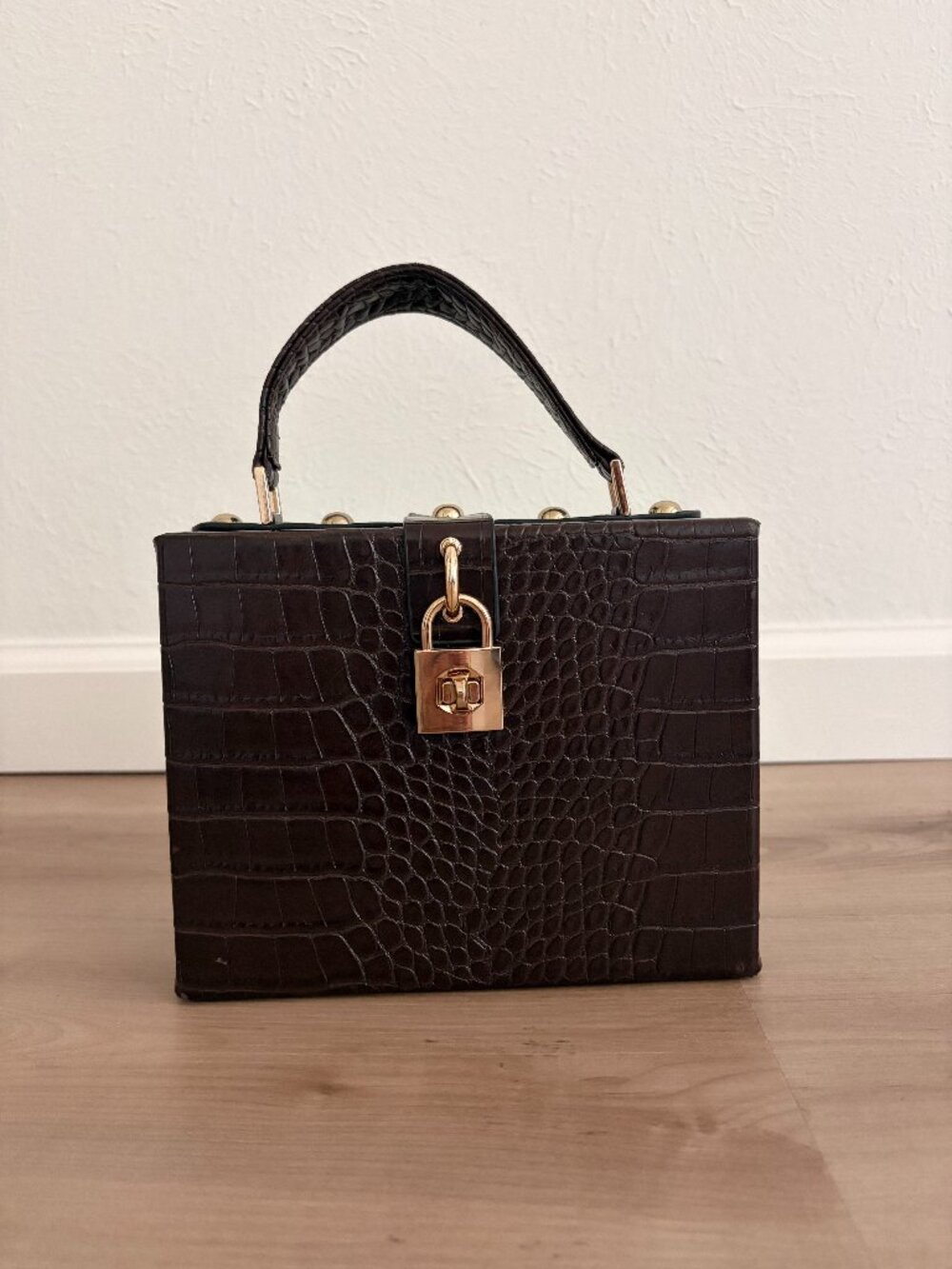 Be Cool Square Brown Purse with Gold Lock